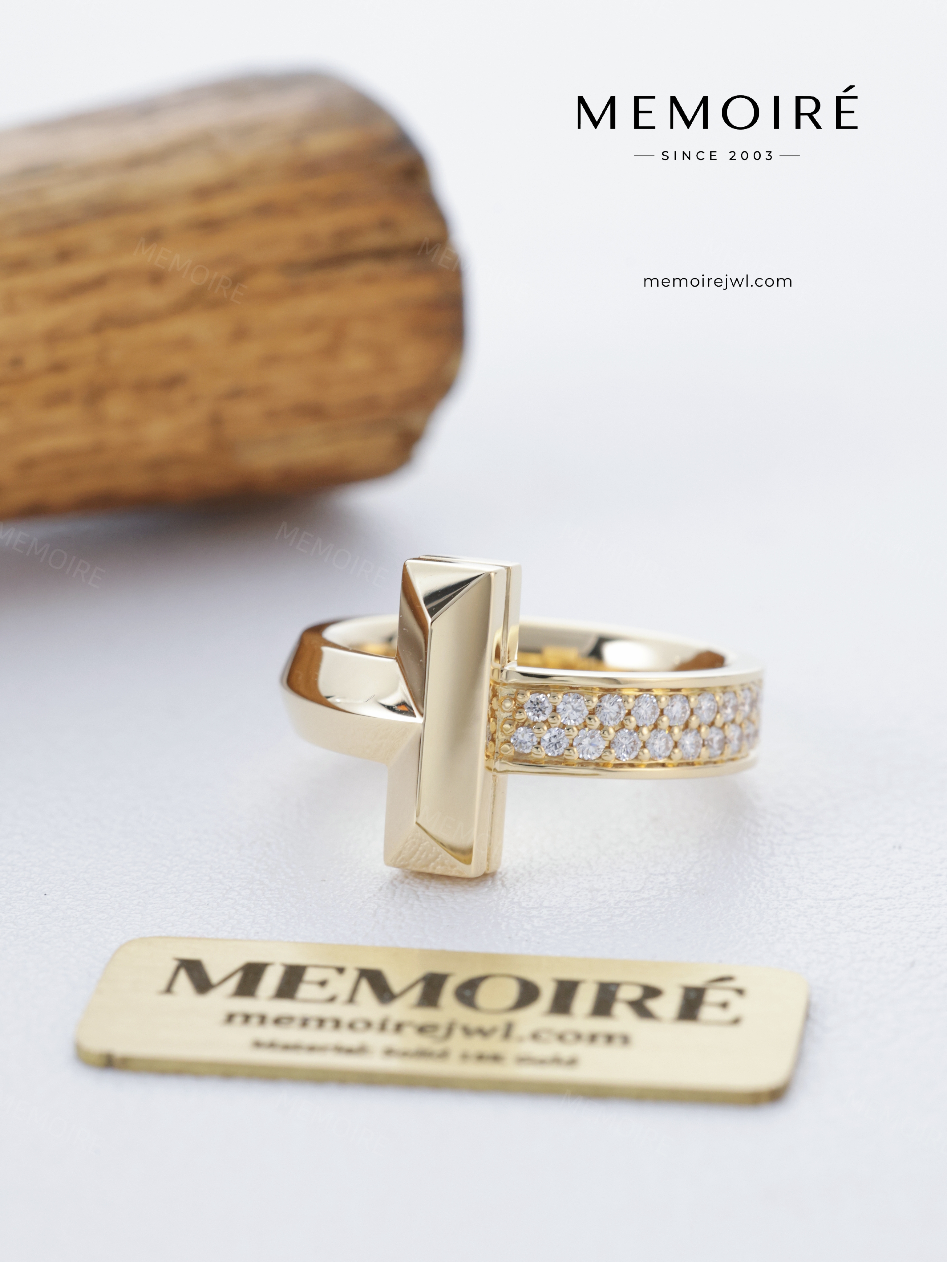 MEMOIRÉ 18K Yellow Gold Wide T1 Ring
